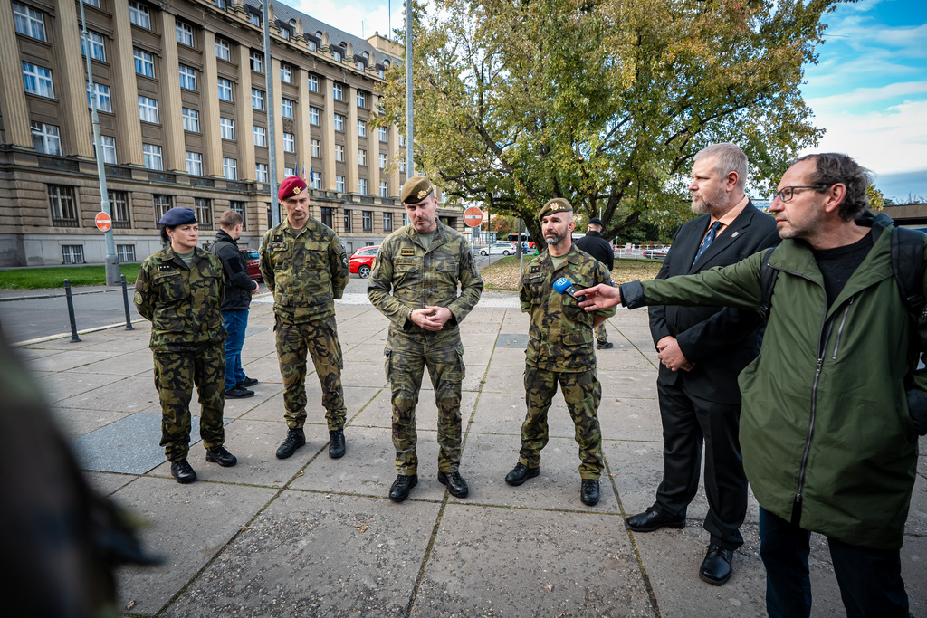 Nová výstava před Generálním štábem Armády ČR
