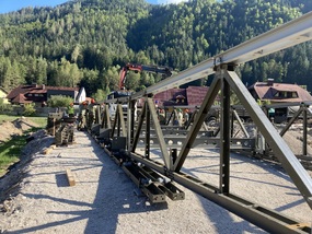 Čeští ženisté postavili v poničeném Slovinsku tři provizorní mosty