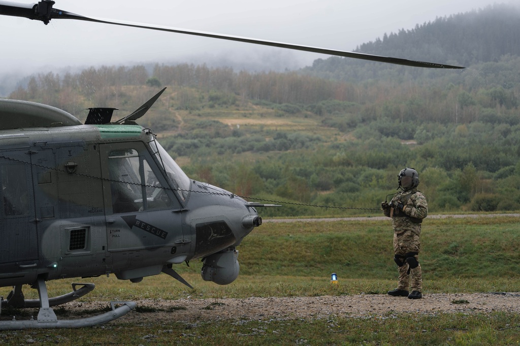 Víceúčelový vrtulník UH-1Y Venom (CZE)