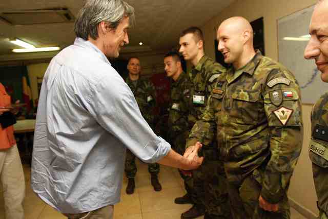 Martin Stropnicky awarding selected soldiers
