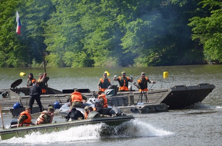  Každý příslušník ZVS má své úkoly, ale dohromady musí tvořit sehraný tým