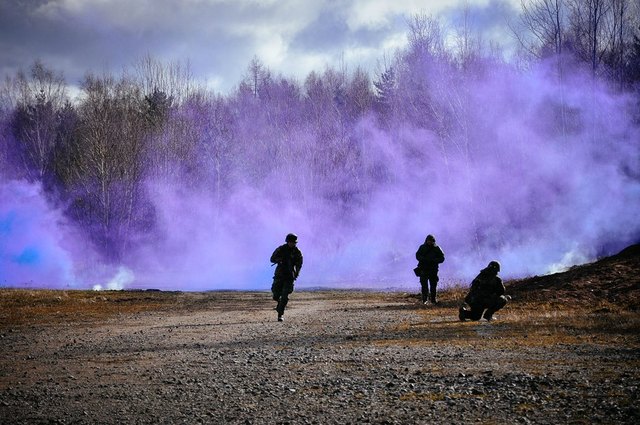  Ústup po jednotlivcích se zadýmením po kontaktu s nepřítelem