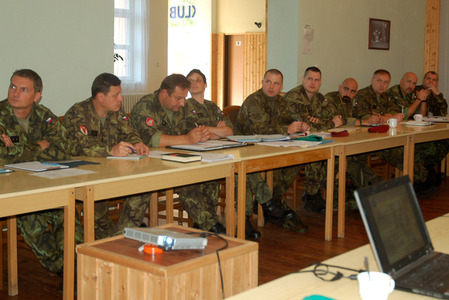 Vojáci zemí V4 a USA budou v říjnu společně cvičit na Slovensku