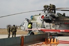 V rámci výcviku bylo nutno sejmout také listy nosného rotoru