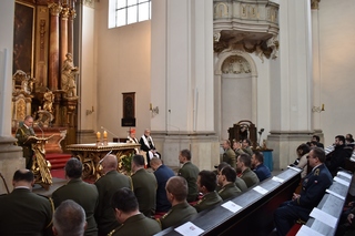 Duchovní zamyšlení a povzbuzení do služby připravil kaplan pplk. Miloslav Kloubek.