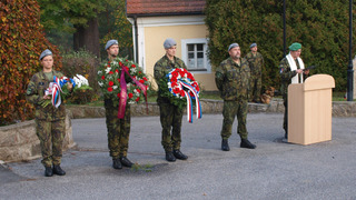 Ilustrační obrázek ke článkuVojenští kynologové si připomněli svého kolegu, který před rokem zahynul v Afghánistánu