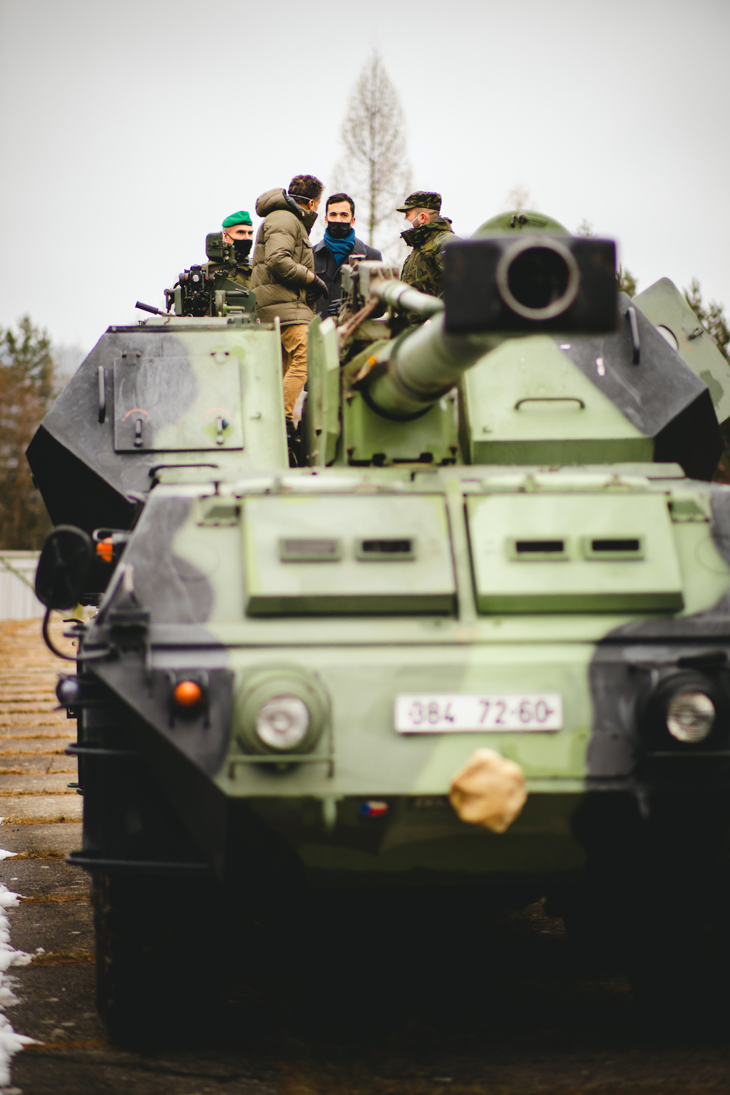 Členové společnosti Nexter si mohli vše prakticky vyzkoušet a podívat se. Byla pro ně připravena praktická ukázka plnění palebných úkolů a činnost obsluhy. 