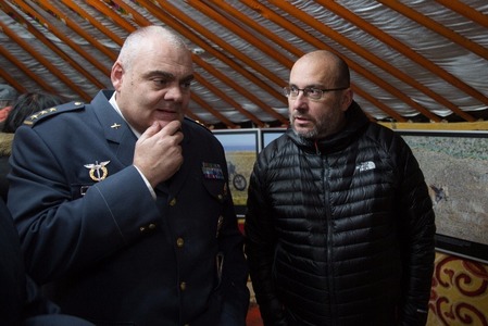 Plukovník David Klement, velitel 24.zDL a Miroslav Bobek, ředitel Zoo Praha