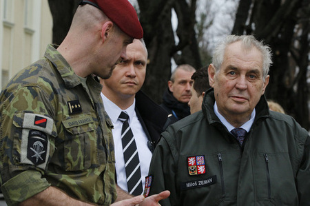 Vrchní velitel ozbrojených sil navštívil 601. skupinu speciálních sil v Prostějově