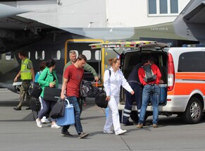 V polovině cest ve prospěch transplantačního programu byl loni využit letoun L-410 