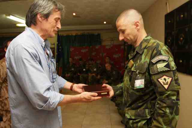 Captain Martin Naplava receiving the Shield of the Minister of Defence