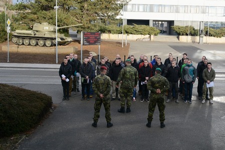 Do kurzů základní přípravy ve Vyškově nastoupilo téměř pět set nováčků