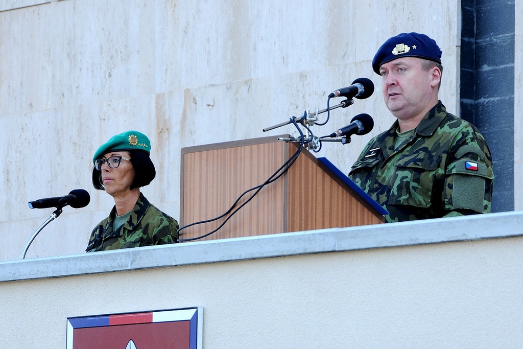Velitel VeV-VA brigádní generál Radek Hasala pronesl text vojenské přísahy