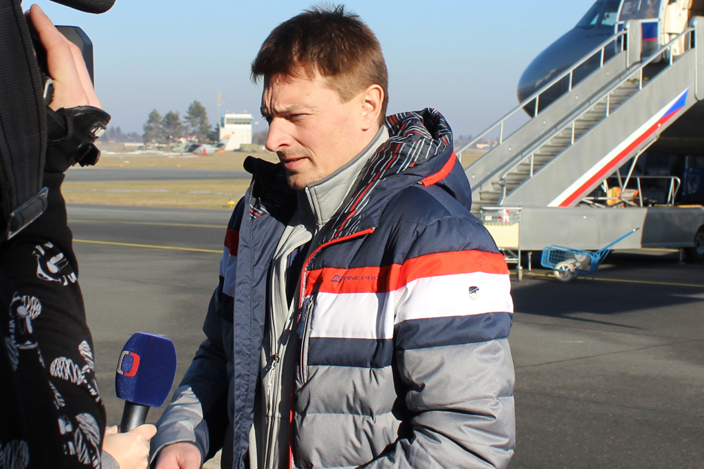 Přílet sportovců si nenechaly ujít ani média