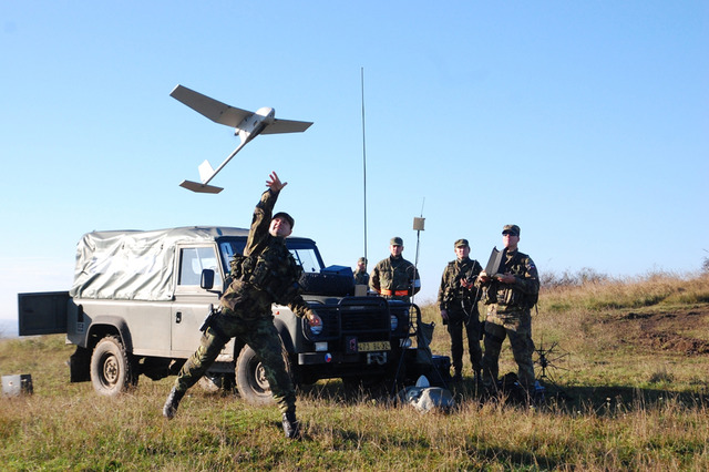 K získávání informací o pohybu nepřítele využíval velitel 22. MNTF bezpilotní průzkumný prostředek Raven, jímž disponuje 102. průzkumný prapor ze sestavy 53. pluku průzkumu a elektronického boje
