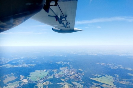  Letoun L-410 Turbolet kbelské základny představoval pro operátory radiolokační techniky vzdušný cíl, který museli  zachytit i v podmínkách rušení