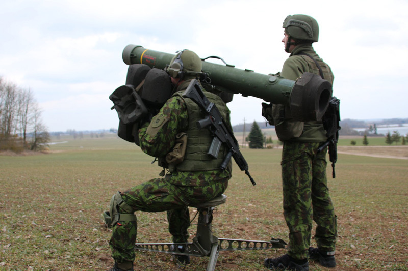Litevští vojáci mají ve své výzbroji stejně jako Češi protiletadlové raketové komplety RBS-70.