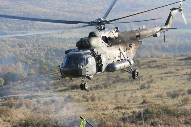  Vrtulník Mi-171Š v rámci dynamické ukázky pro veřejnost