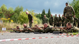  Střelba z ručních zbraní byla jednou z disciplín 