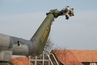 Koncový nosník vrtulníku Mi-171Š po demontáži horizontálního stabilizátoru, ocasní ostruhy a listů vyrovnávacího rotoru