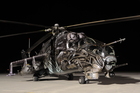  Podtržení křivek vrtulníku Mi-24/35 ve zbarvení „Alien Tiger“