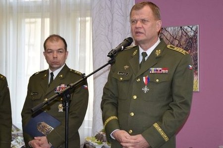 Generál Bečvář obdržel ocenění Československé obce legionářské