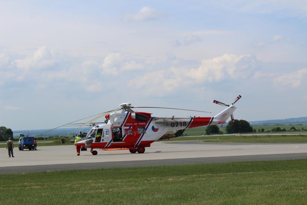  Po několika letech se veřejnosti opět představí display pilot s vrtulníkem W-3A Sokol