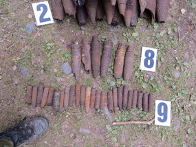 Střely ráže 57 a 30 mm označené Vojenskou policií
