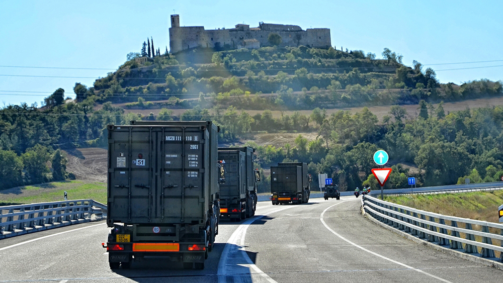 Pardubičtí logistici zabezpečují také přepravy materiálu určeného do zahraničních operací v rámci Evropy