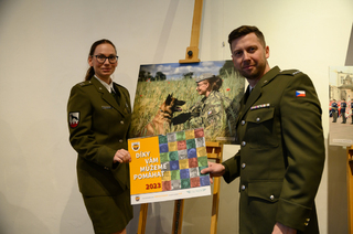 Do kalendáře přispěli svými fotografiemi vojáci i zaměstnanci resortu obrany 