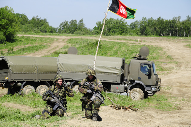  Velitel při komunikaci s jednotkou