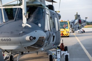 22. základna vrtulníkového letectva dnes dostala z USA také první víceúčelový vrtulník UH-1Y Venom. Dohromady tak už má čtyři nové americké vrtulníky systému H-1. 
