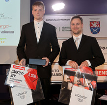 Nejlepším armádním sportovcem roku je kanoista Martin Fuksa. V anketě předčil Adamczykovou a Vadlejcha