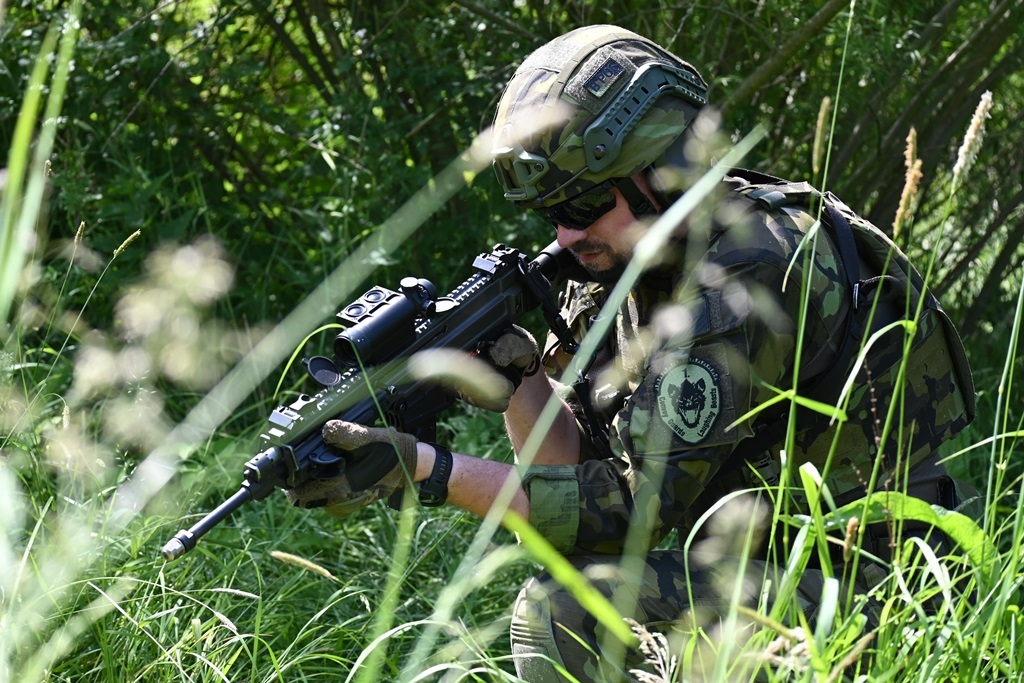 Z červnového výcviku vojáků čety ochrany 141. zásobovacího praporu 