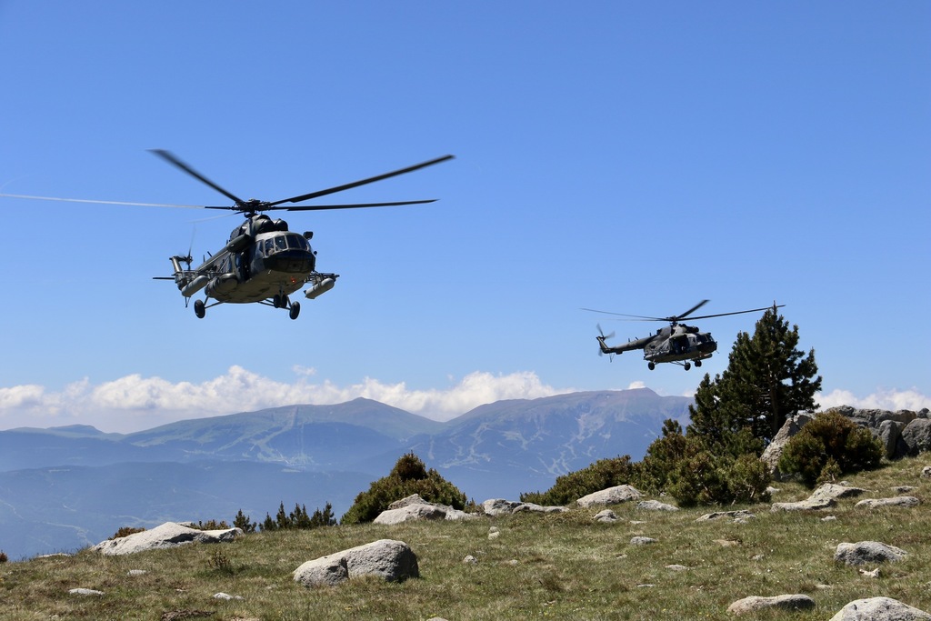 Čeští piloti se zdokonalovali v Pyrenejích 