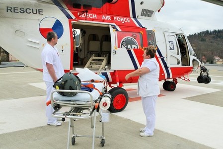 Karlovarský heliport urychlí záchranu životů