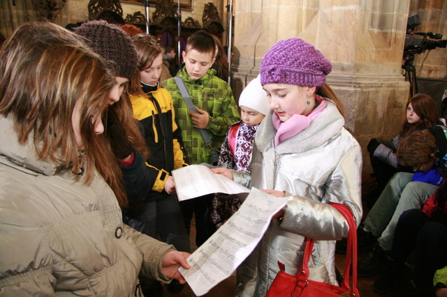 Kdo chtěl, a uměl číst z not, mohl se při zpěvu ke sboru připojit