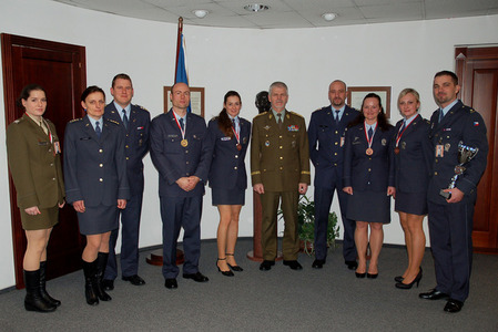 Armádní sport je také letecký pětiboj