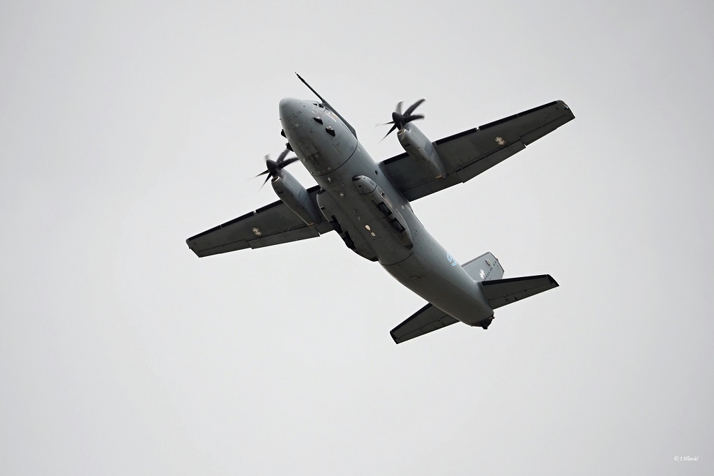  Litevský transportní letoun C-27 J Spartan opouští letiště Náměšť