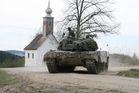  Rakušané nasadili do operace tanky Leopard 