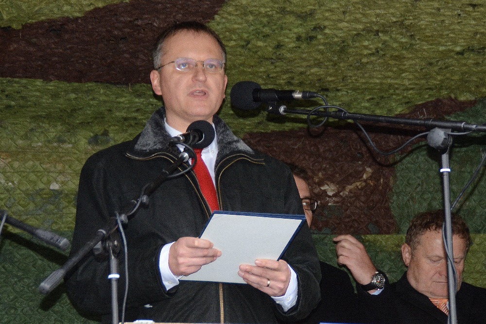  Za MO hovořil náměstek ministra Daniel Koštoval