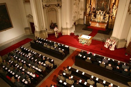 Čeští vojáci vzpomínali na slovenské kolegy, kteří zahynuli při pádu letadla