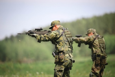 Náplní KPV byly mimo jiné i střelecká příprava a přežití