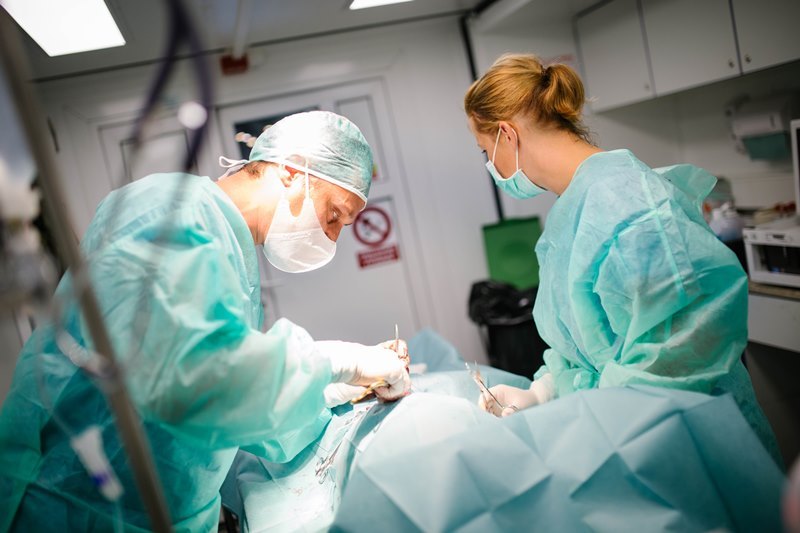 Na operačních sálech proběhlo několik operací přímo v poli