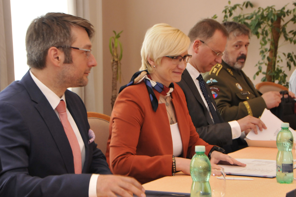 Iraqi Minister of Defence in Czechia for talks on boosting security and defence cooperation