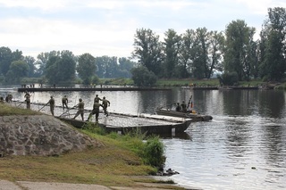 Zřizovaní přívozového a mostového přepraviště