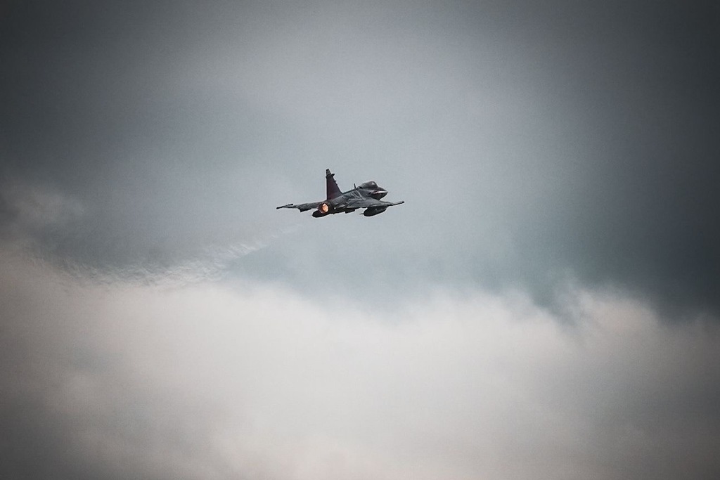   Obnovení bojeschopnosti letecké zakladny