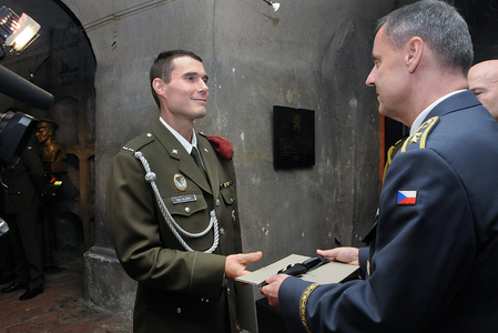 Kurz Komando zvládlo devět vojáků včetně slovenského. Ten nejlepší je z Chrudimi