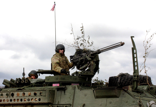 Američané na obrněných vozidlech Stryker

