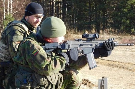 Češi a Litevci společně na střelbách